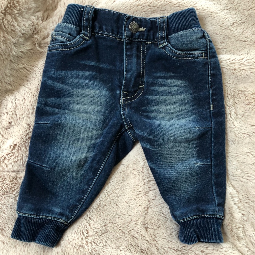 💥4 for $20💥 NWOT • Levi's Jeans  • 6m